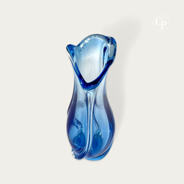 Vase d'art Corail en cristal bleu cobalt par René Delvenne pour Val Saint Lambert 1956, design organique Mid-Century moderne belge | Mid-Century cobalt blue crystal Corail art glass vase by René Delvenne for Val Saint Lambert 1956, organic Belgian design. VUE 3